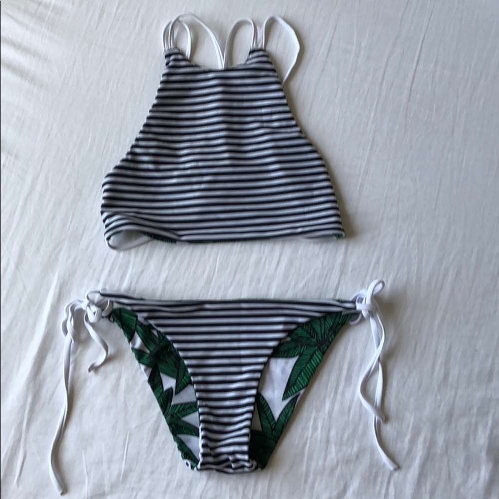 Reversible bikini! - Picture 3 of 3